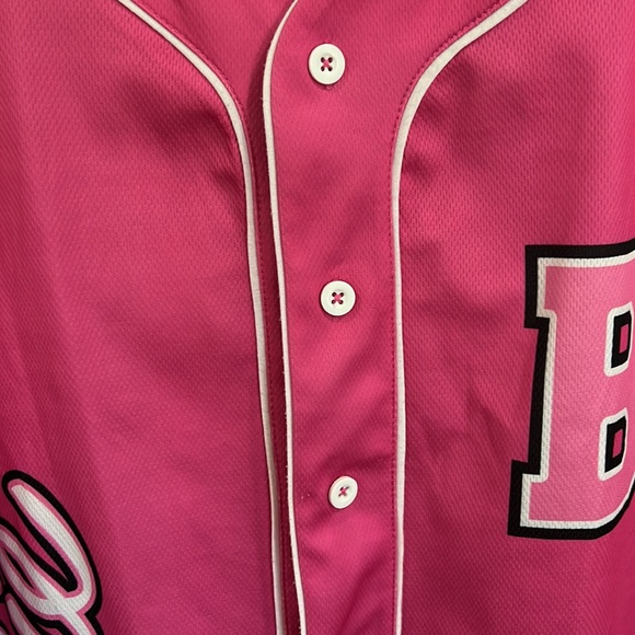 Malibu Barbie baseball shirt, size large - Picture 4 of 9